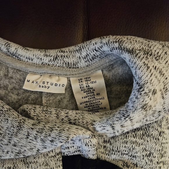 Max Studio Baby Girls 18M Poncho Cape Jacket w Arm Holes Heather Gray EUC - Picture 2 of 8